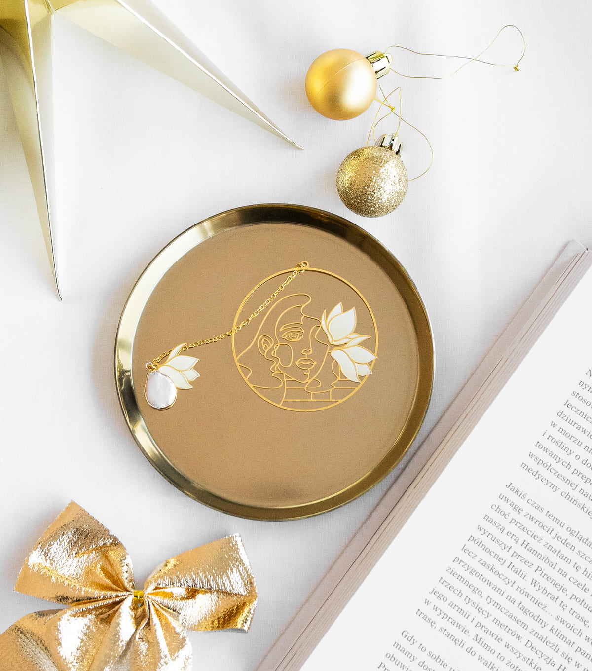 Zainspiruj się białe złoto